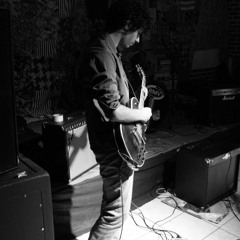 Graveyard- Uncomfortably Numb