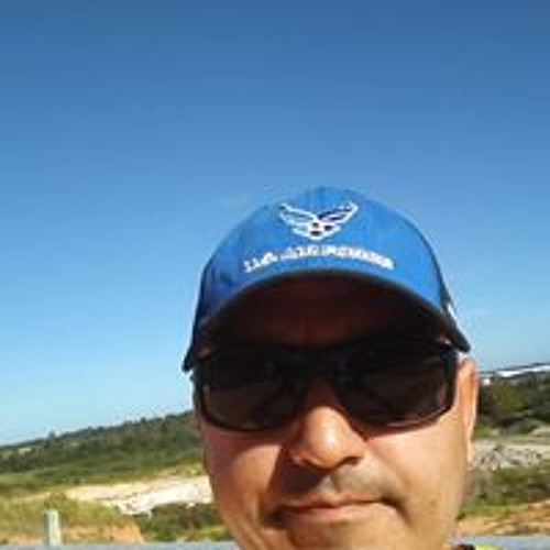 Juan Hernandez Jr.’s avatar