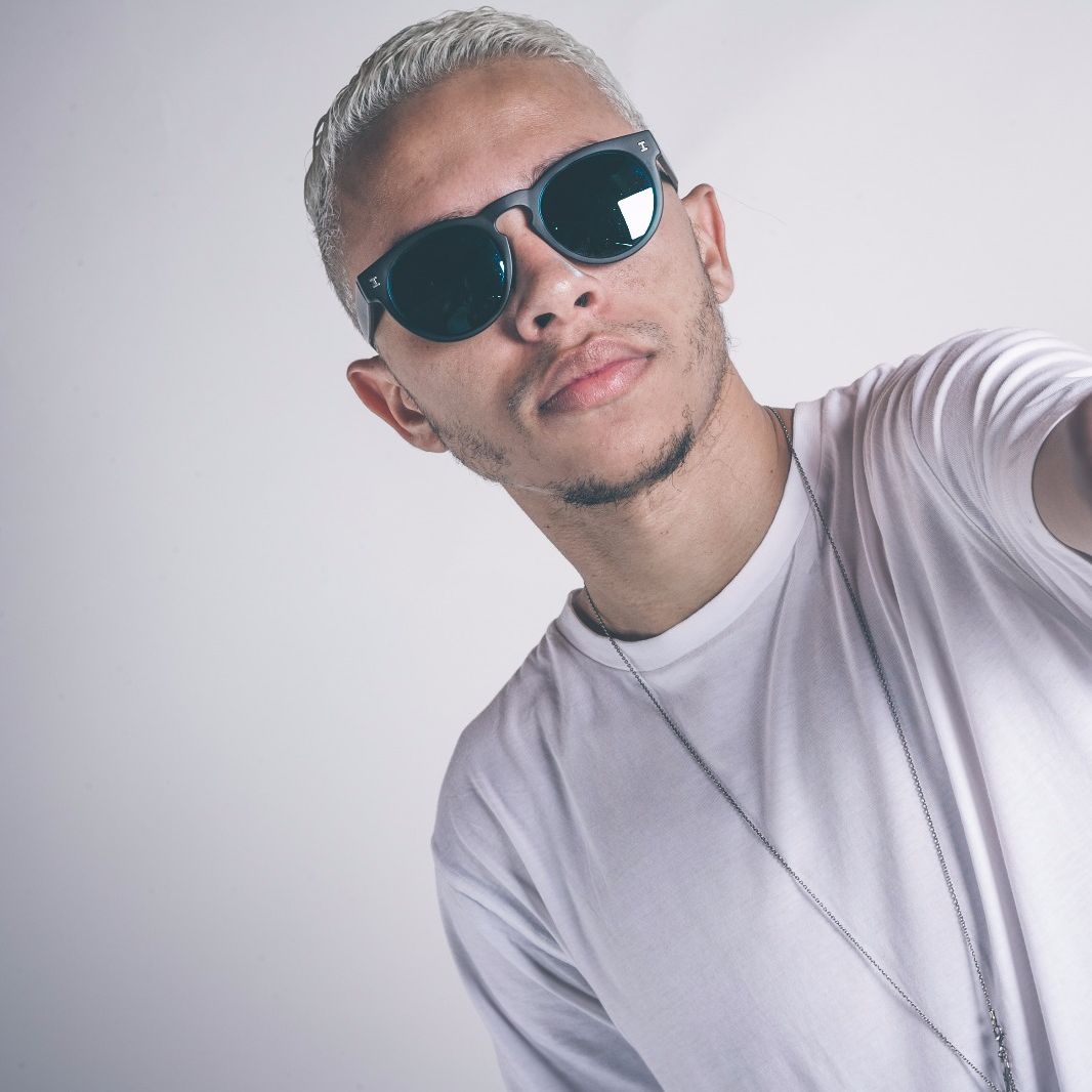 MC JEFERSON