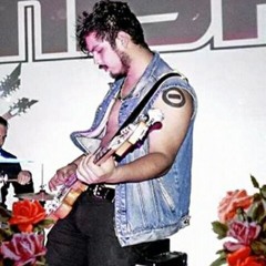 Aarón Flores