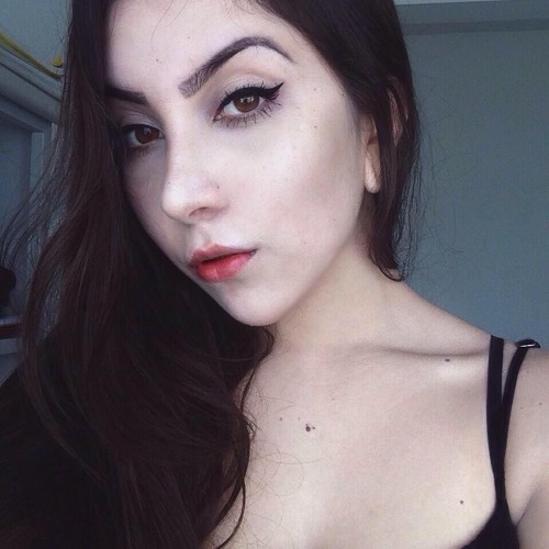 Luiza Santos’s avatar