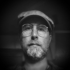 Mo Clark’s Sidewalk Freak Show 