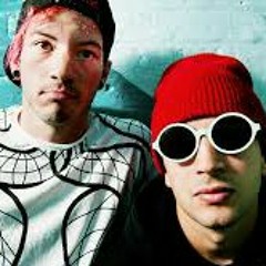 skeleton clique member