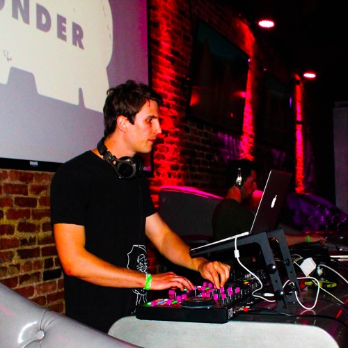 Dj Resonance — artist photo