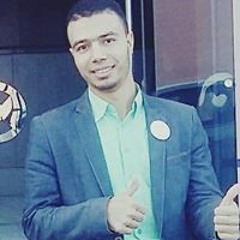 عمرو العشرى