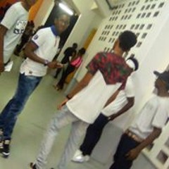 Lyon B LuùmiînàaRia Crew