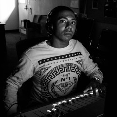 DJRoyeaux