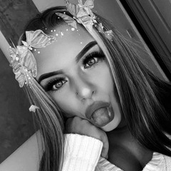 ellie baxter x