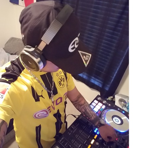 DJ GhOsT’s avatar