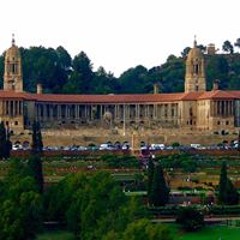 عبدالرحمن عبدالعزيز