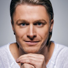 Chris Gomez - Offical