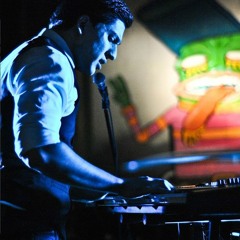 01 Paramiliano