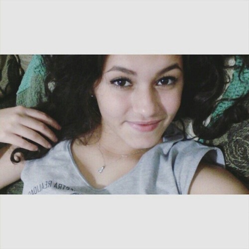 Stream Caroline Lopes music Listen to songs, albums, playlists for