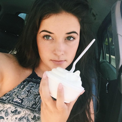 Zoe Alexander’s avatar