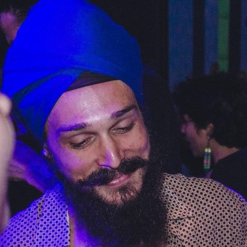 Guru Gaitri Mantra - ParamDyal (versão)