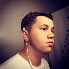 Robbie De Santis Aragon