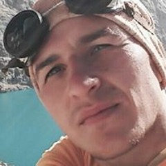 Дмитрій Головач