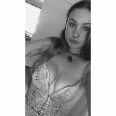 Sharni-Lee Summers