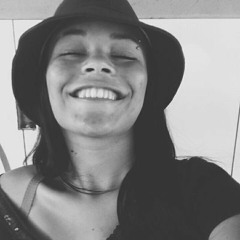 Thayra Carreiro