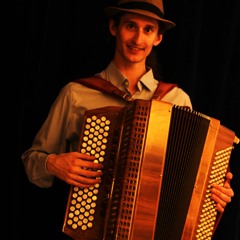 Accordion Fire - Rivière