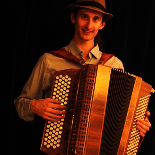 Accordion Fire - Rivière