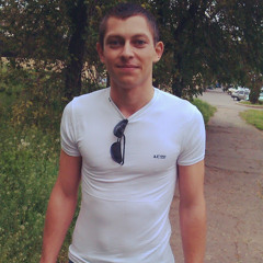 Антон Варюхичев