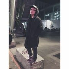 群憲陳