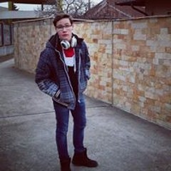 Dávid Körtvélyesi