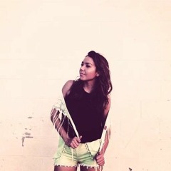 Isa & Pineapples
