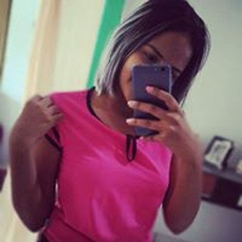 Luiza Siqueira’s avatar