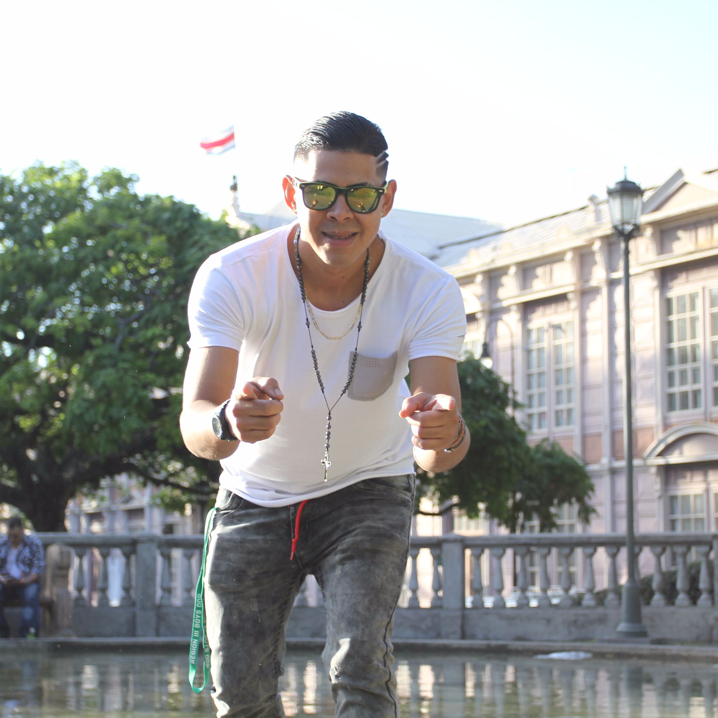 Mistha Dereck CR(oficial-page)