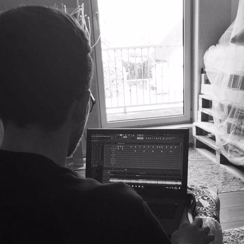 Maxzify - Your Somebody Else [Tekk Remix]