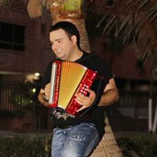 Luis Carlos Farfan’s avatar