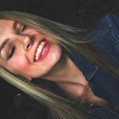 Caroleve Axtelle