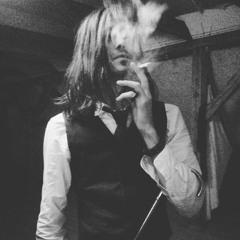 Peaceful ruler of honey