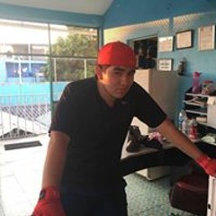 Leonardo Velez Flores