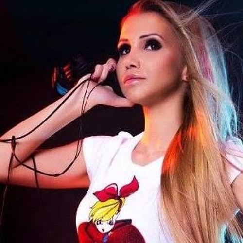 Stream Dari Darina music | Listen to songs, albums, playlists for free ...