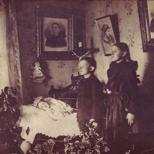 Skullduggery_Wretched Little things -Bl▲ck Clouds