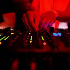 Maksim Karionov ( MAXIM )