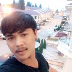 Risky Andka