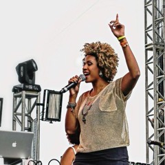 Thais Moreira Oficial