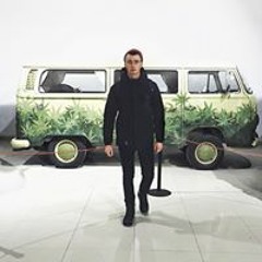 Максим Петов