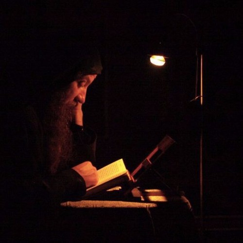 песнопение псалмов. знаменное пение в православном храме. клирос в православном храме. хор на клиросе в храме. православная энциклопедия.