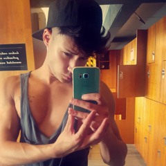 MaxiJamesLewis