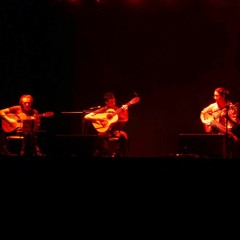 4 al paso (3 guitarras + cantor)