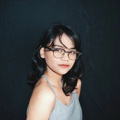 Nichole with letter H