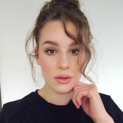 Laura Tucker