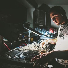 Brett Holmes DJ/Producer