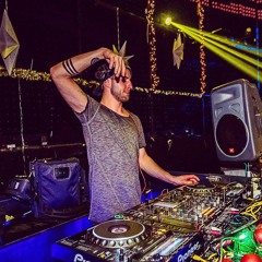 DJ-Dee