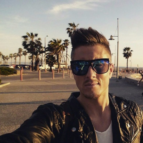 Clubcrushers Interview with Radio Galaxy LA (German)